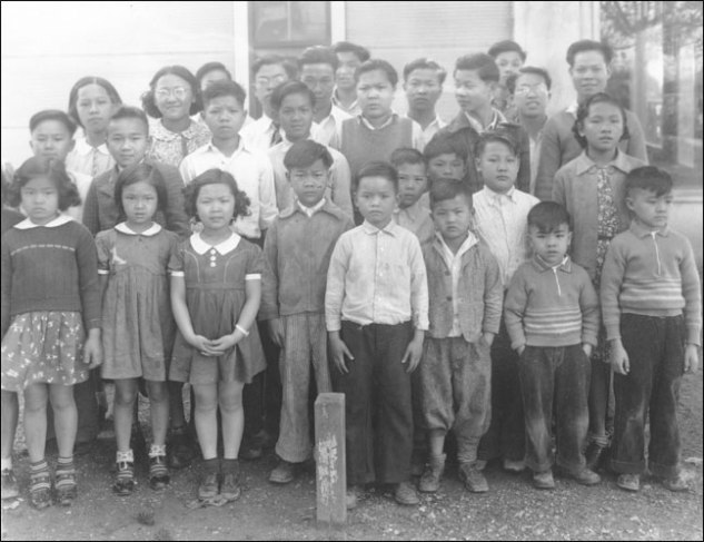 Students of the only all-Chinese school in Bolivar County, Mississippi, 1938. Courtesy Mississippi Department of Archives and History (photo taken from http://mshistorynow.mdah.state.ms.us/articles/86/mississippi-chinese-an-ethnic-people-in-a-biracial-society)